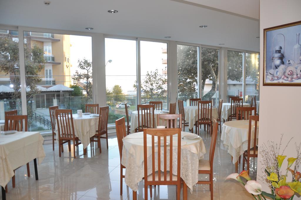 Hotel Sole Mio Rimini Extérieur photo